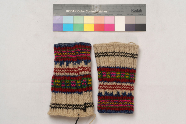 Pair of knitted, woollen wrist-bands from Oreini, Serres