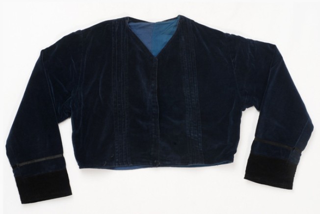 Zipouni, sleeved short velvet jacket in blue colour
