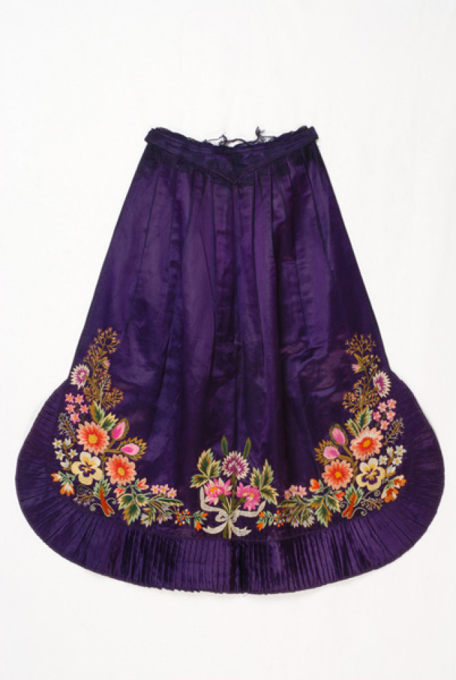 Purple satin apron embroidered with multicoloured silk threads 
