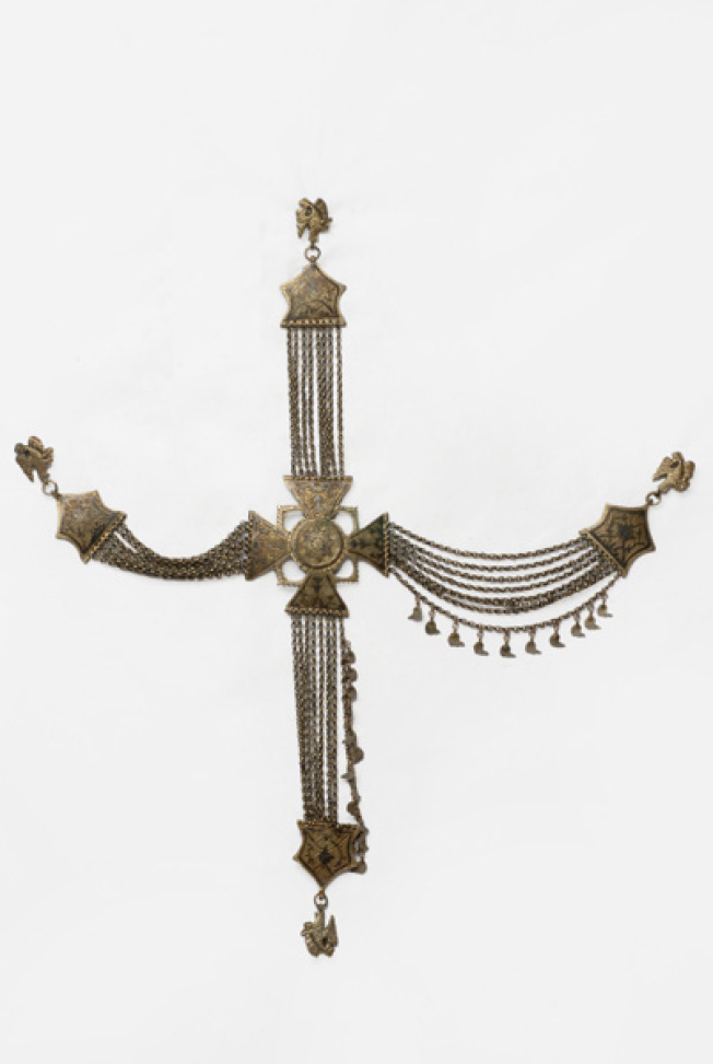 Gilded double kiousteki of the chest, crafted with black savati (enamel)