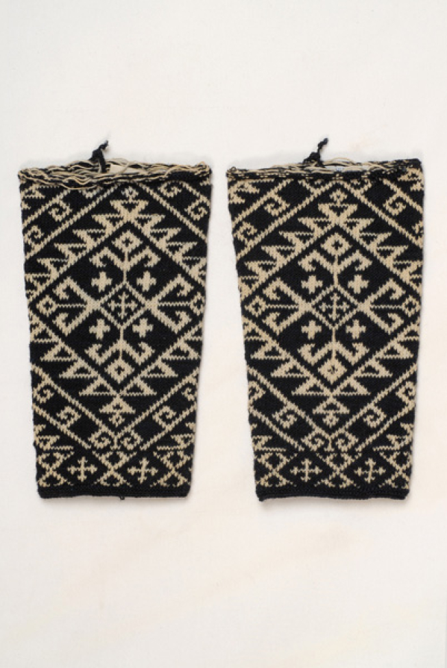 Tsourapia, sarakatsanian leggings