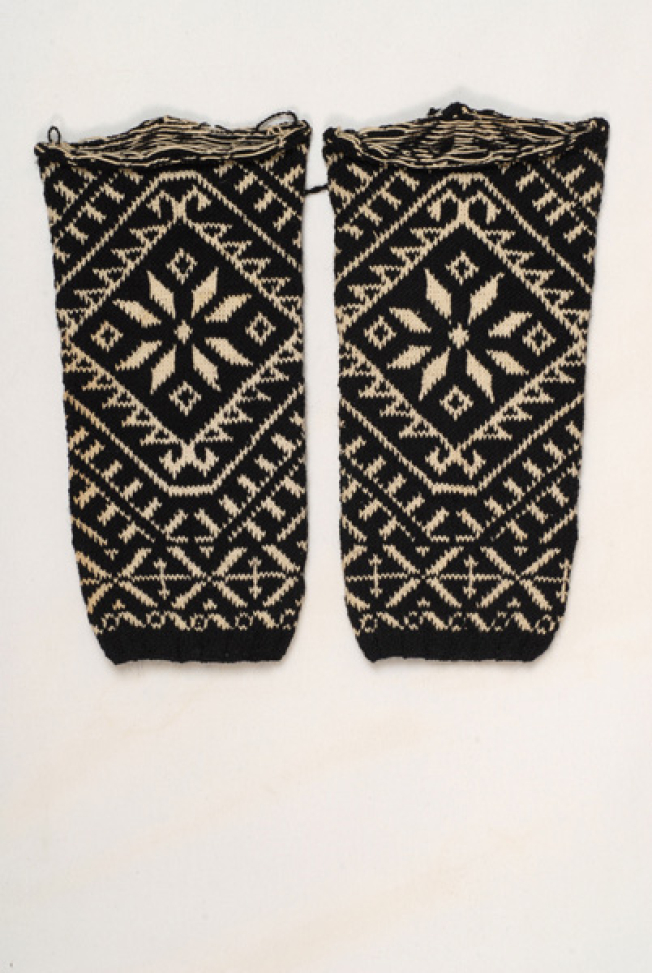 Tsourapia, sarakatsanian leggings