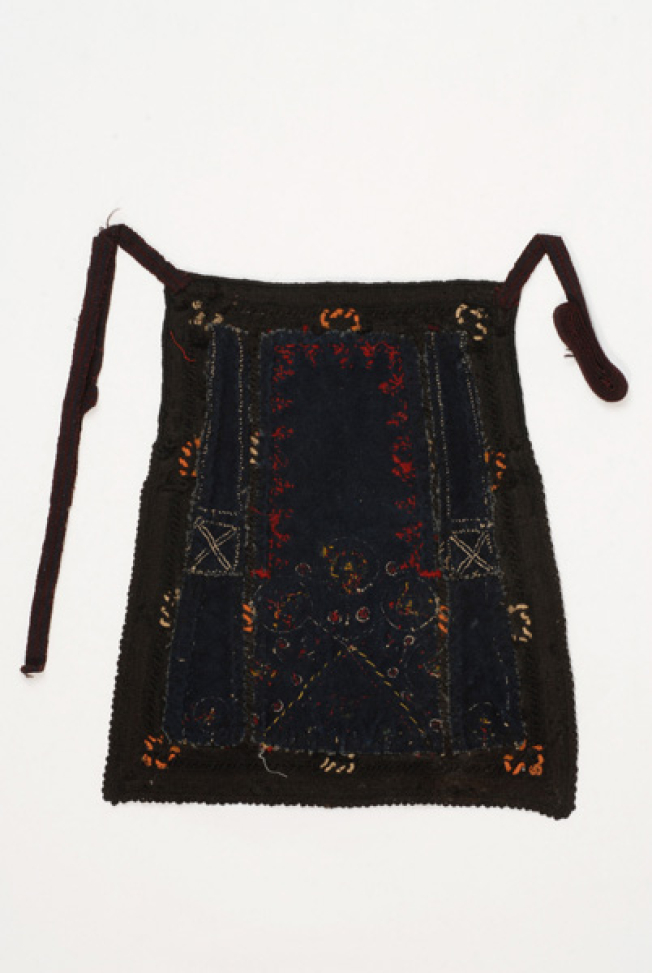 Panaoula, sarakatsanian apron, back