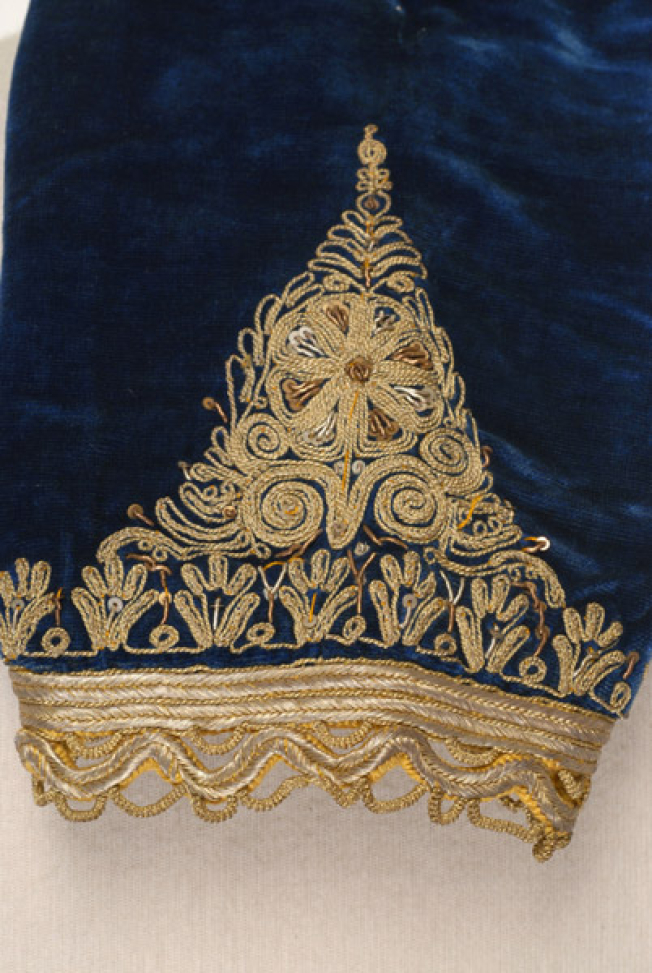 Sleeve border, detail of the gold embroidery, decoration