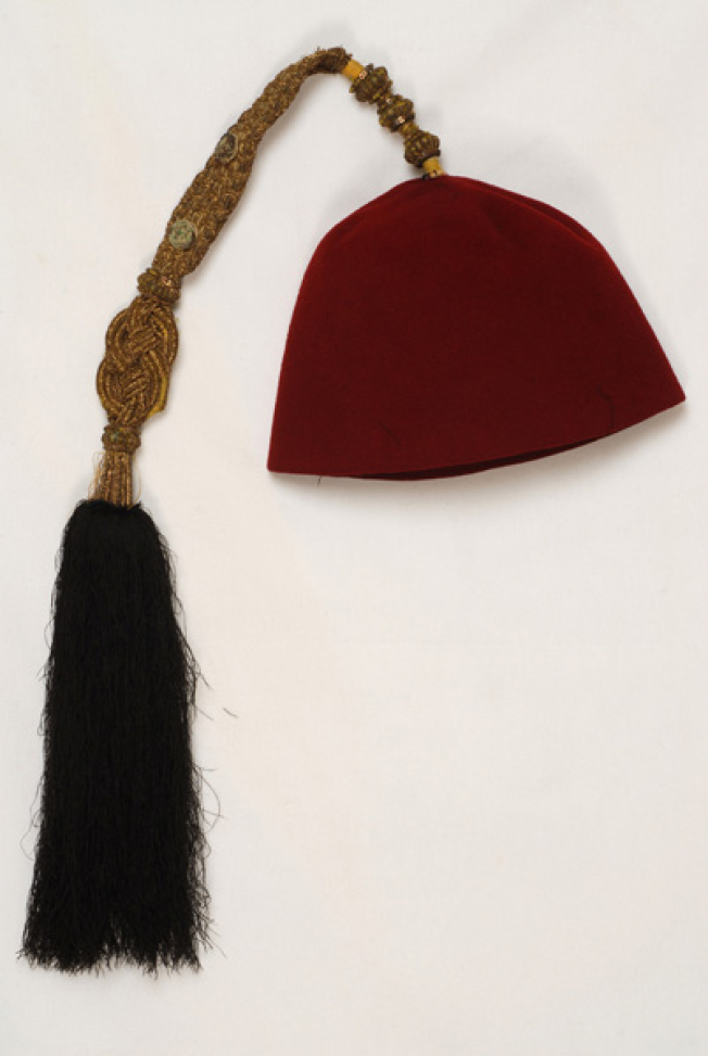 Tarbush with papazi, headdress of Queen Amalia costume
