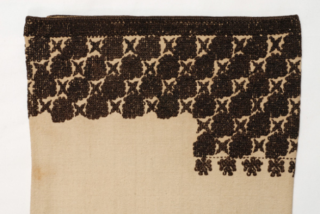 Sleeve embroidery