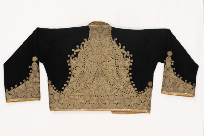 Sleeved jacket, back