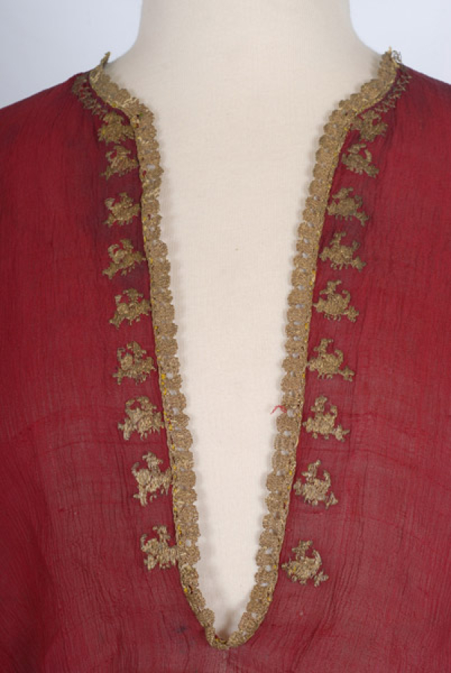 Detail of the embroidery of the plastron