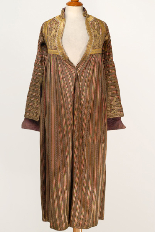 Sleeved silk dress