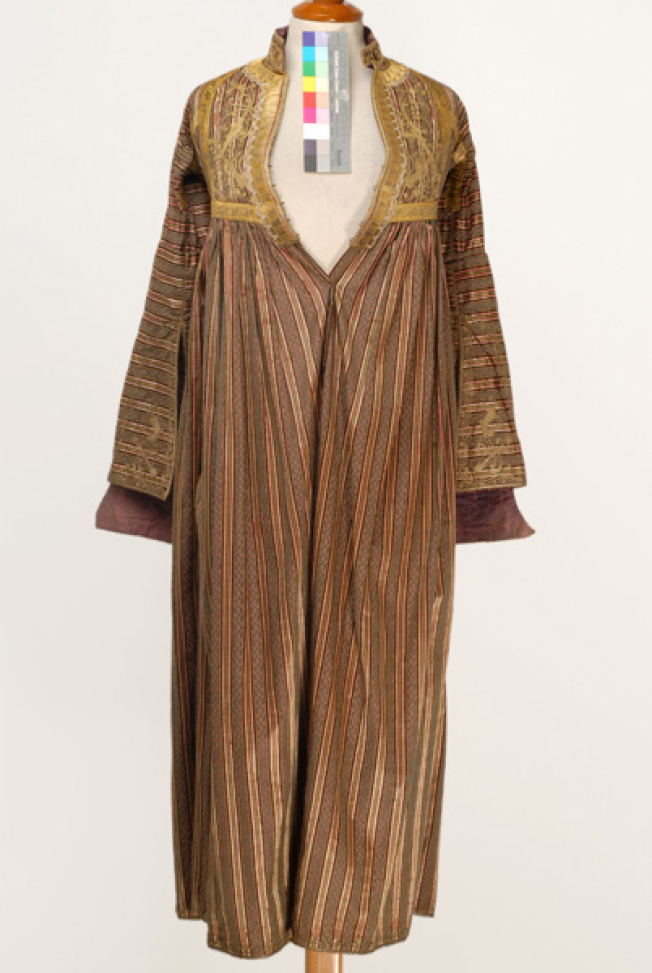 Sleeved silk dress