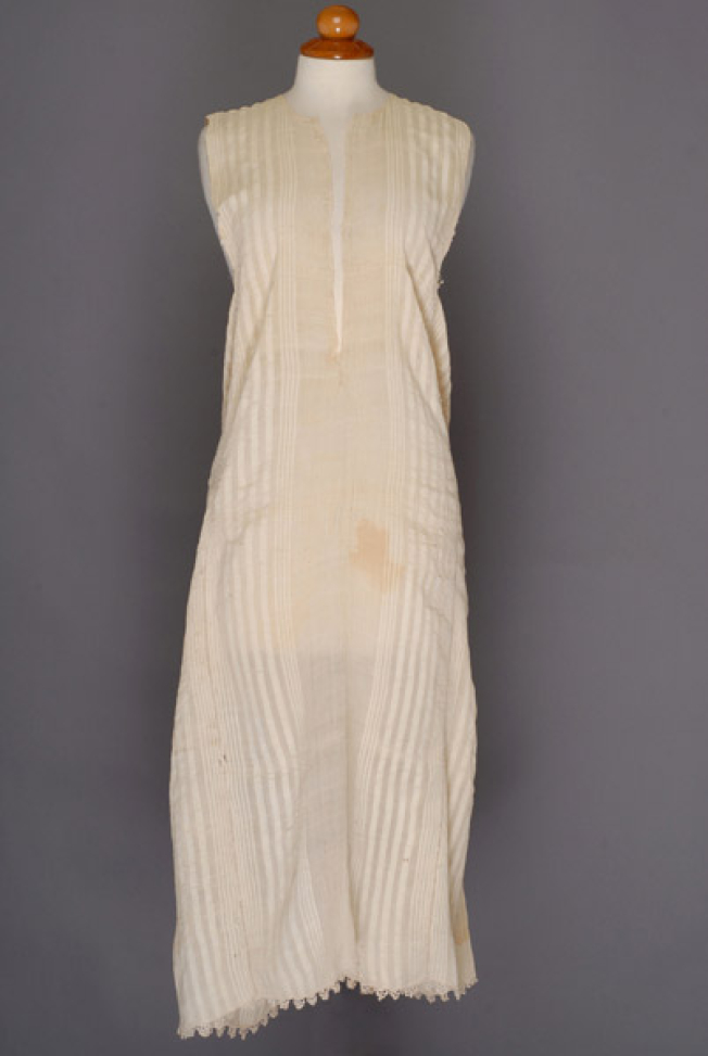 Cotton-and-silk chemise from Kastellorizo 