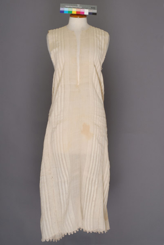 Cotton-and-silk chemise from Kastellorizo 