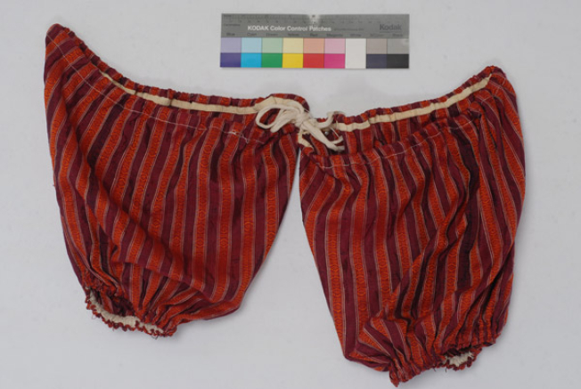 Pair of silk kartsas vrakiou
