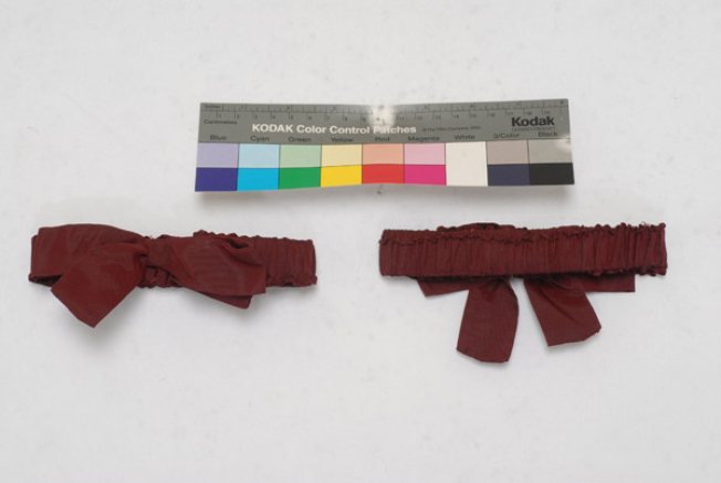 Pair of garters: front and back 