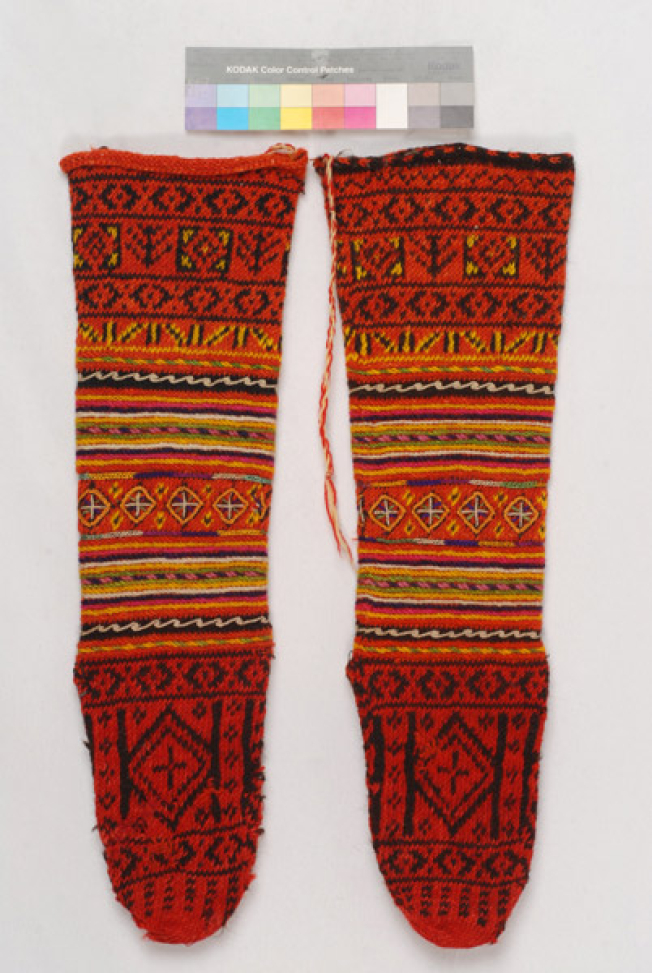 Tsourap(ia), woollen stockings from Antartiko, Florina