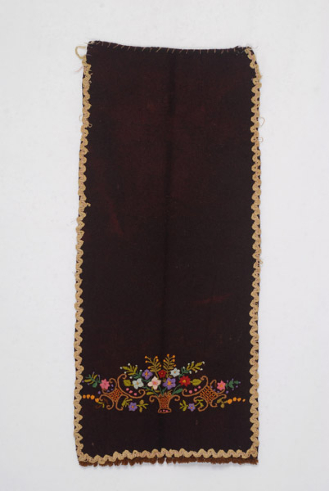 Pode, apron made of fullen wool fabric
