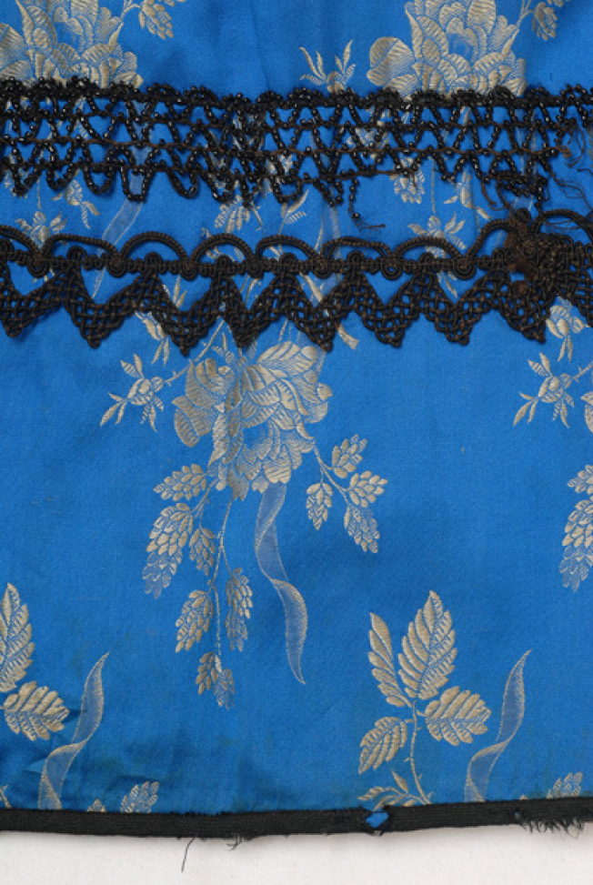 Detail of the applique decoration at the border