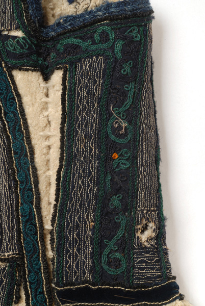 Embroidery under the hand opening