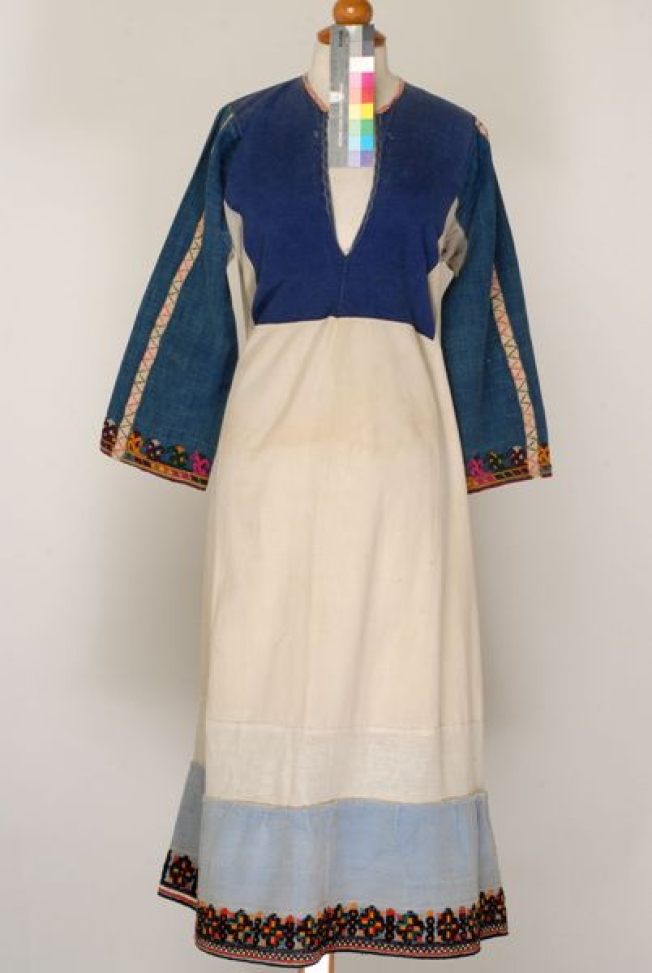 Women's p'cham'ssou (chemise) from Kavakli