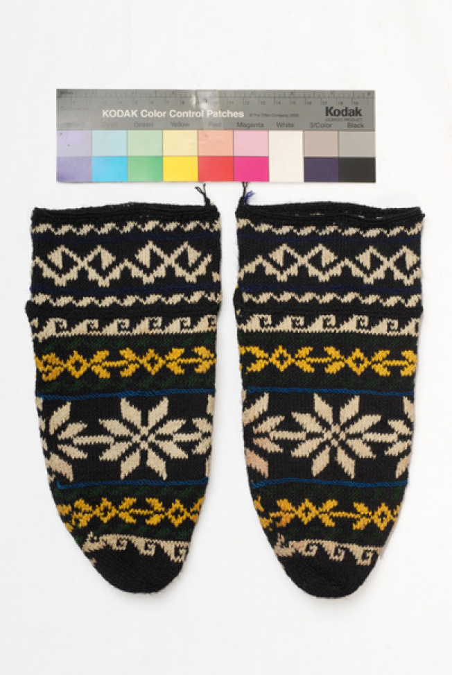 Patounes or kontotsourapa, sarakatsanian socks