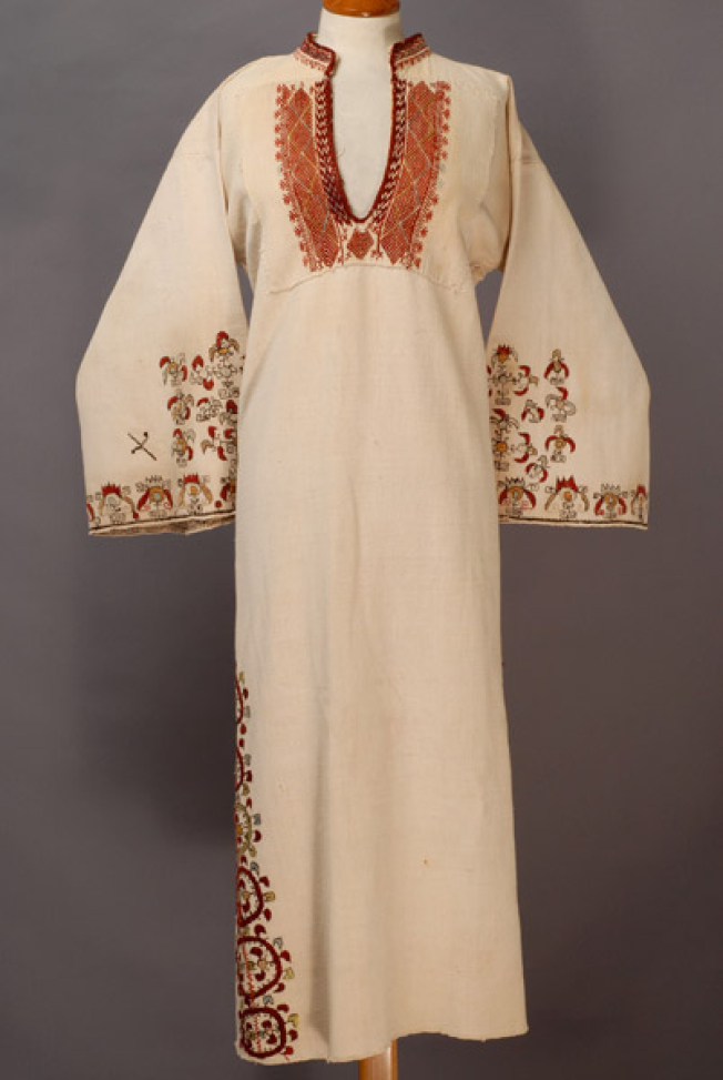 Chemise from Feneos, front
