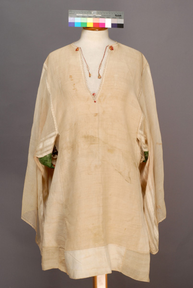 Tsopaniko (shepherd's) chemise with wide sleeves made of gossamer silk with selvages