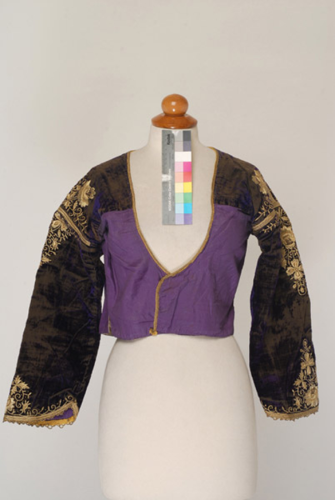 Second best zipouni with embroidery at the frame