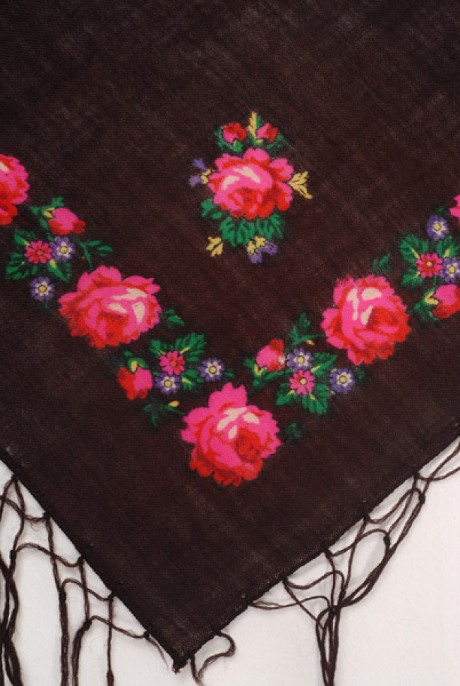 Detail of the printed decoration at the corner of the kerchief