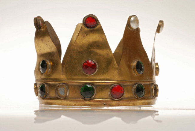 Crown of the "retinue of the Emperor"