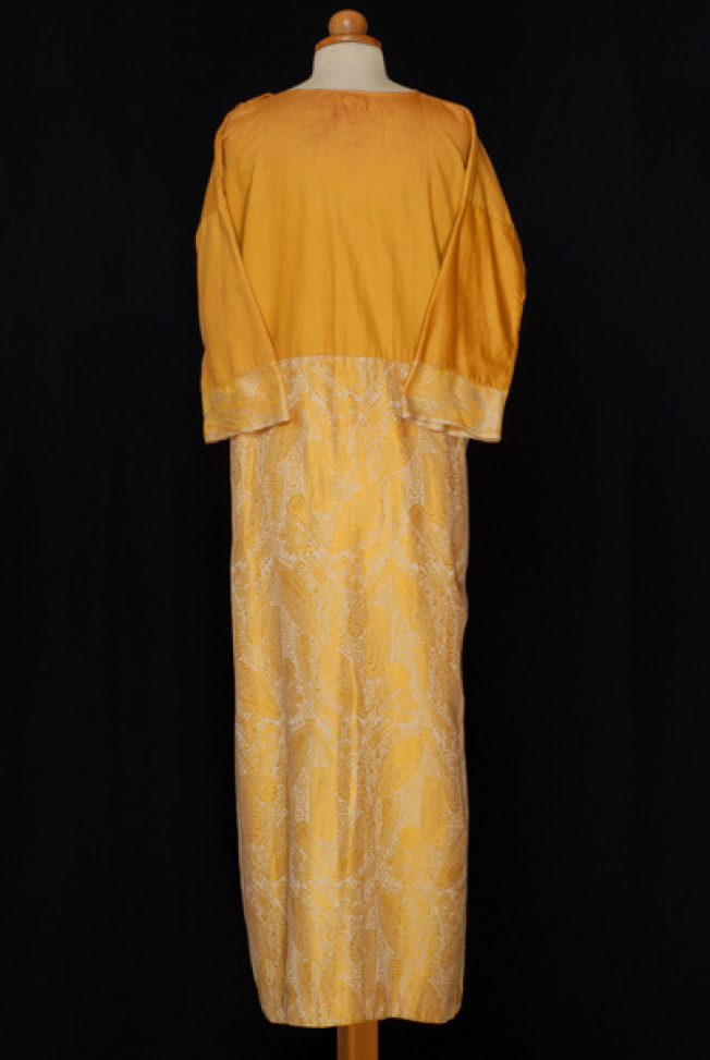 Chrysoklavo chemise for the retinue of the Emperor, back