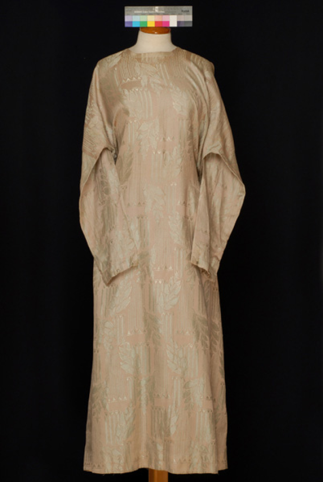 Exembloto chemise for the retinue of the Emperor 