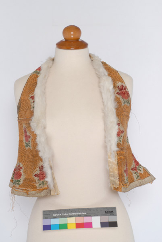 Fur, front