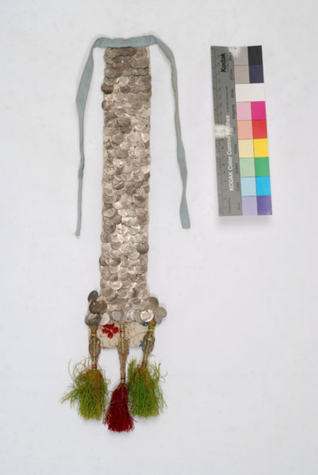 Marty with parades, pectoral ornament of women's outfit from Megara