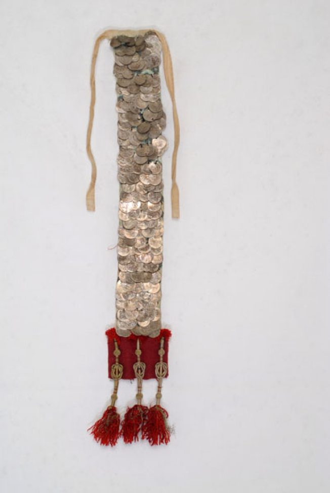 Marty with parades, pectoral ornament of women's outfit from Megara