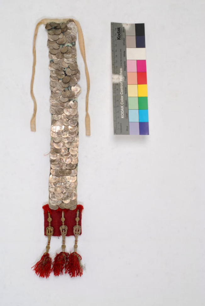 Marty with parades, pectoral ornament of women's outfit from Megara
