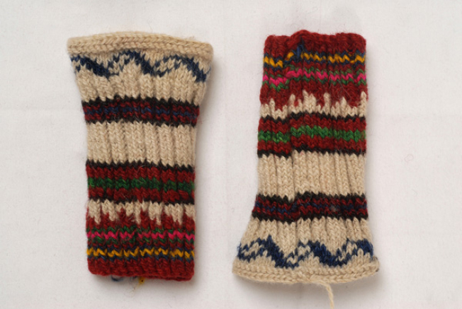 Pair of knitted, woollen wrist-bands from Oreini, Serres