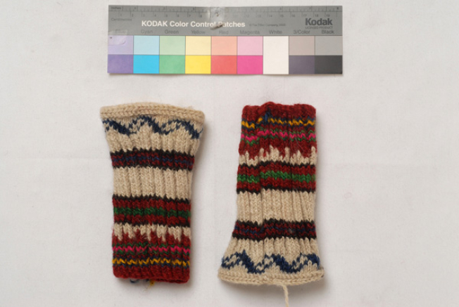 Pair of knitted, woollen wrist-bands from Oreini, Serres