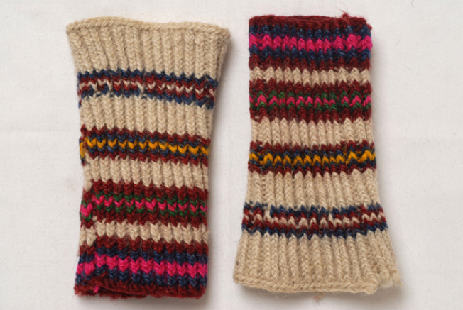 Pair of knitted, woollen wrist-bands from Oreini, Serres
