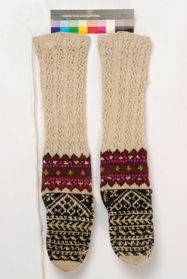 Kaltsoun, pair of knitted stockings