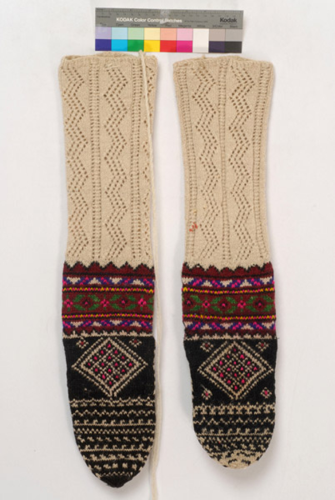 Kaltsoun, pair of knitted stockings