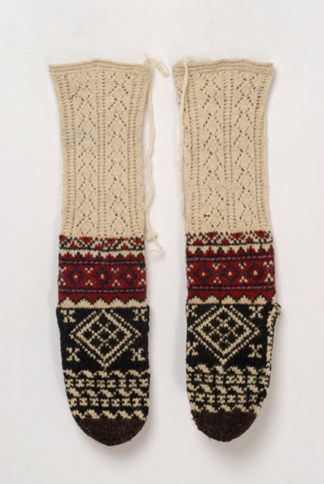 Kaltsoun, pair of knitted stockings