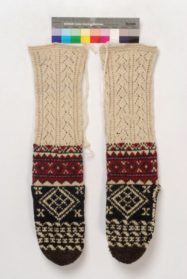 Kaltsoun, pair of knitted stockings