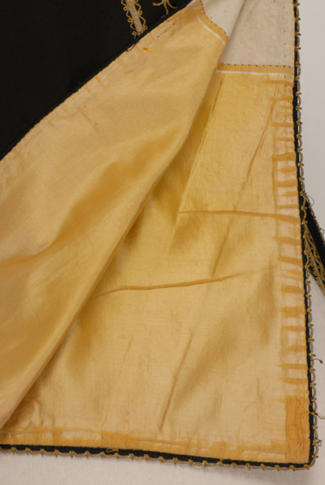Sleeve, silk lining