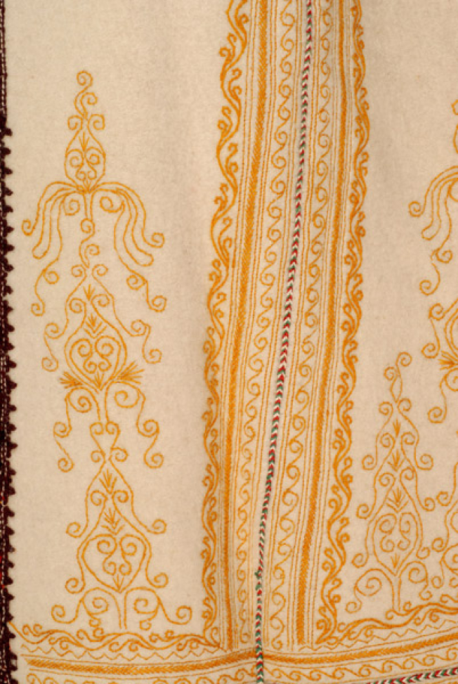 Lagioli, detail of the decoration with yellow silk thread