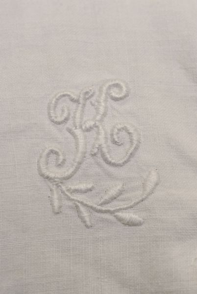 Monogram "Κ" with flat stitch