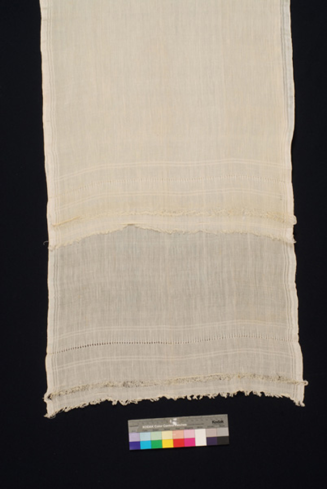 Simple silk bolia with embellished linear decoration