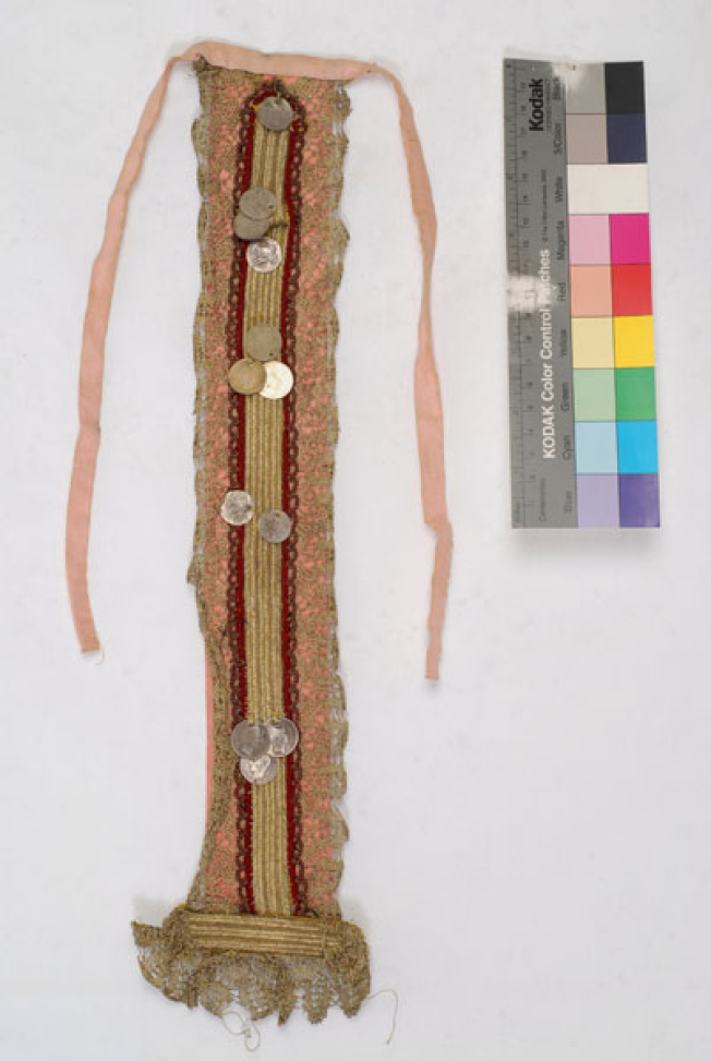 Marty with parades, pectoral ornament of women's outfit from Megara