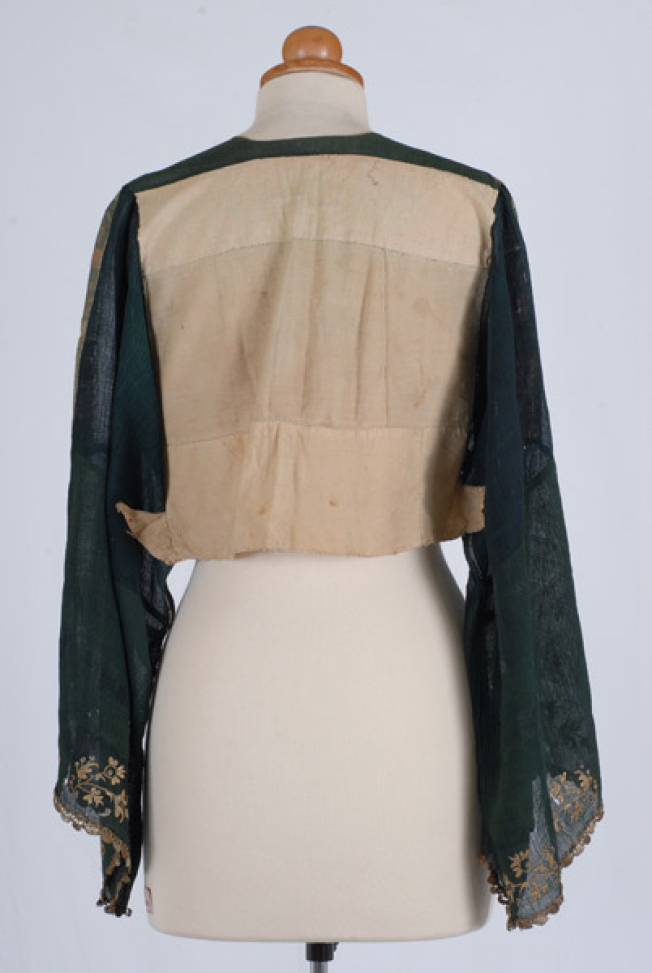 Back of the bodice and r'zari
