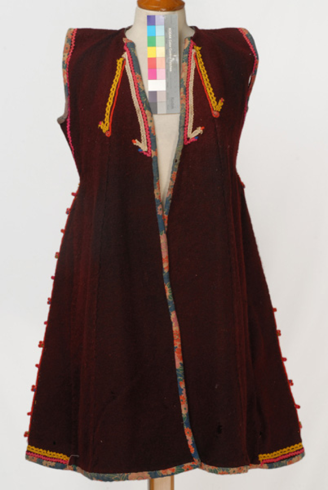 Tsipoun, sleeveless fullen wool overcoat
