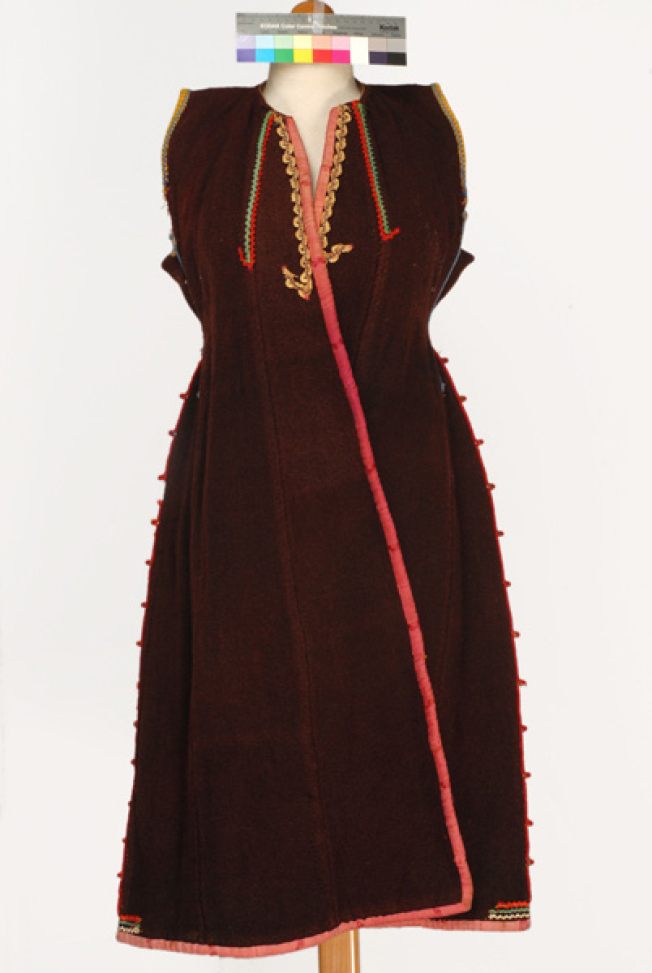 Tsipoun, fullen wool sleeveless overcoat